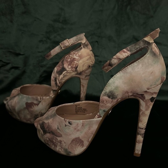 Betsey Johnson Belee Floral Platform Heels Peep Toe Ankle Strap Pumps Size 7M - Picture 4 of 9